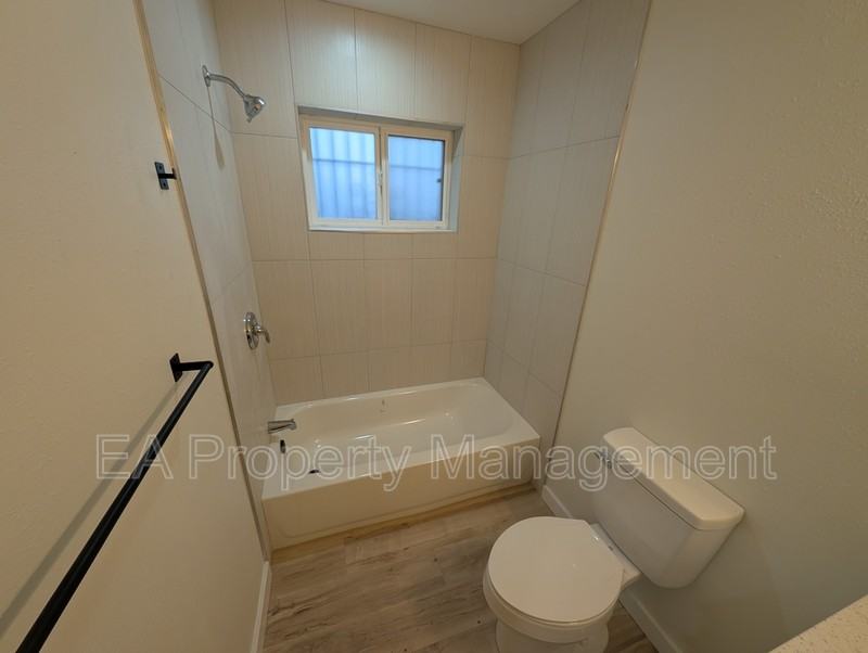 443 Trumbull Ave Se #1 - Photo 6 of 8