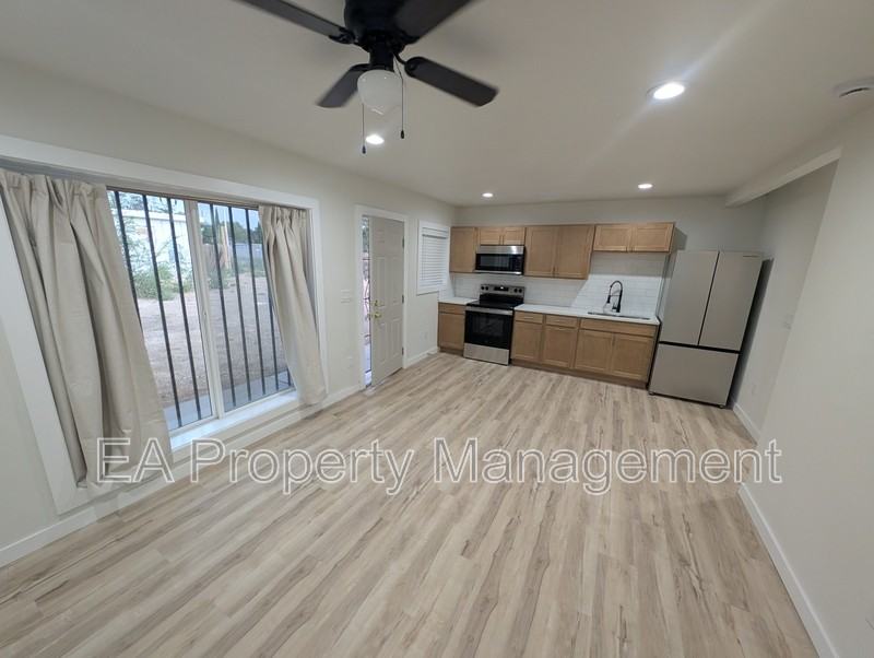 443 Trumbull Ave Se #2 - Photo 4 of 8