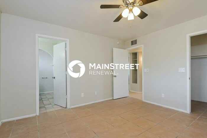 1880 W Mountain Oak Ln - Photo 6 of 16