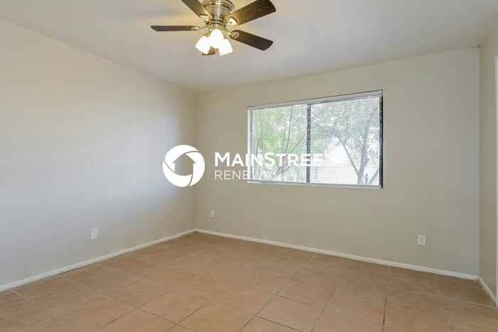 1880 W Mountain Oak Ln - Photo 7 of 16