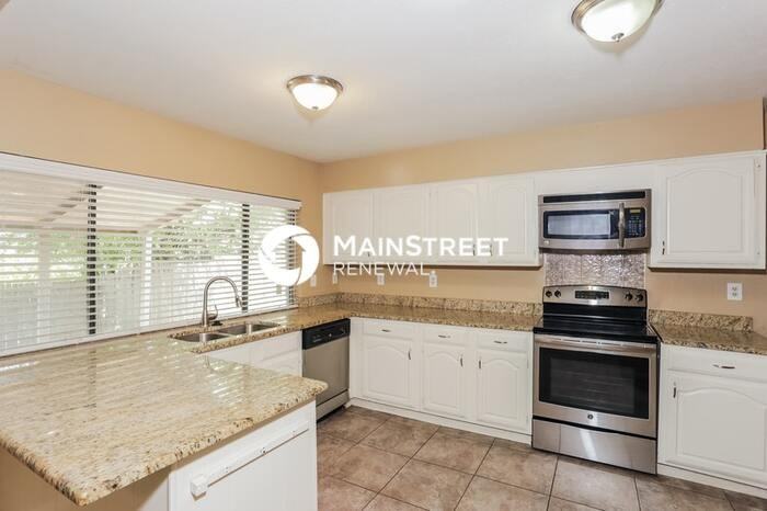 6515 Forestview Dr - Photo 5 of 15