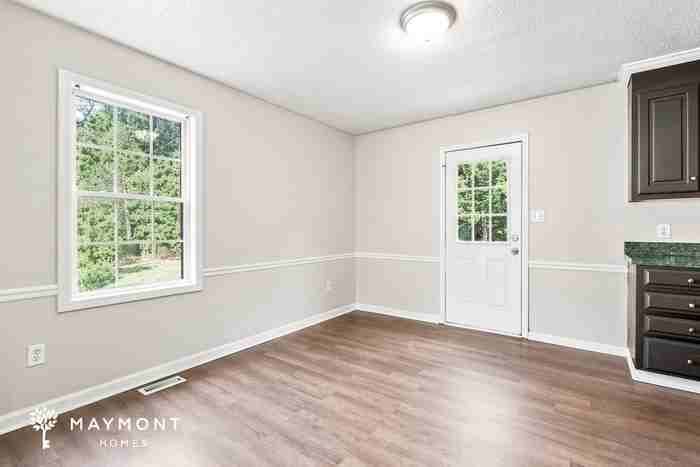 308 Boyd St - Photo 6 of 15
