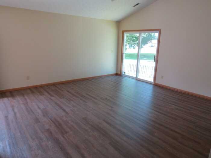 6132 Kensington Glen Dr - Photo 3 of 17