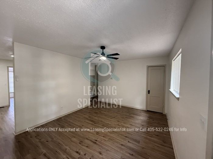 341 Se 67th St - Photo 5 of 38
