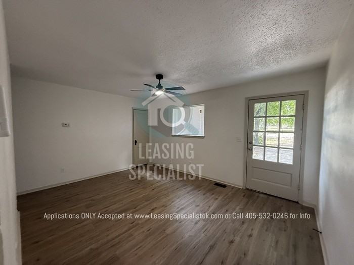 341 Se 67th St - Photo 6 of 38