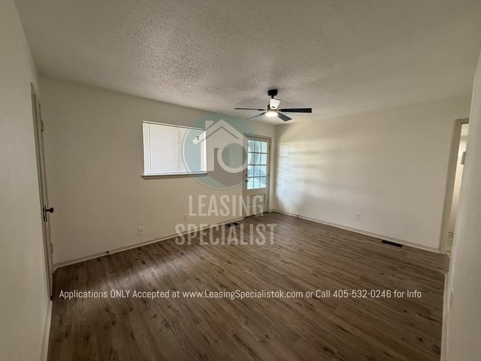 341 Se 67th St - Photo 7 of 38