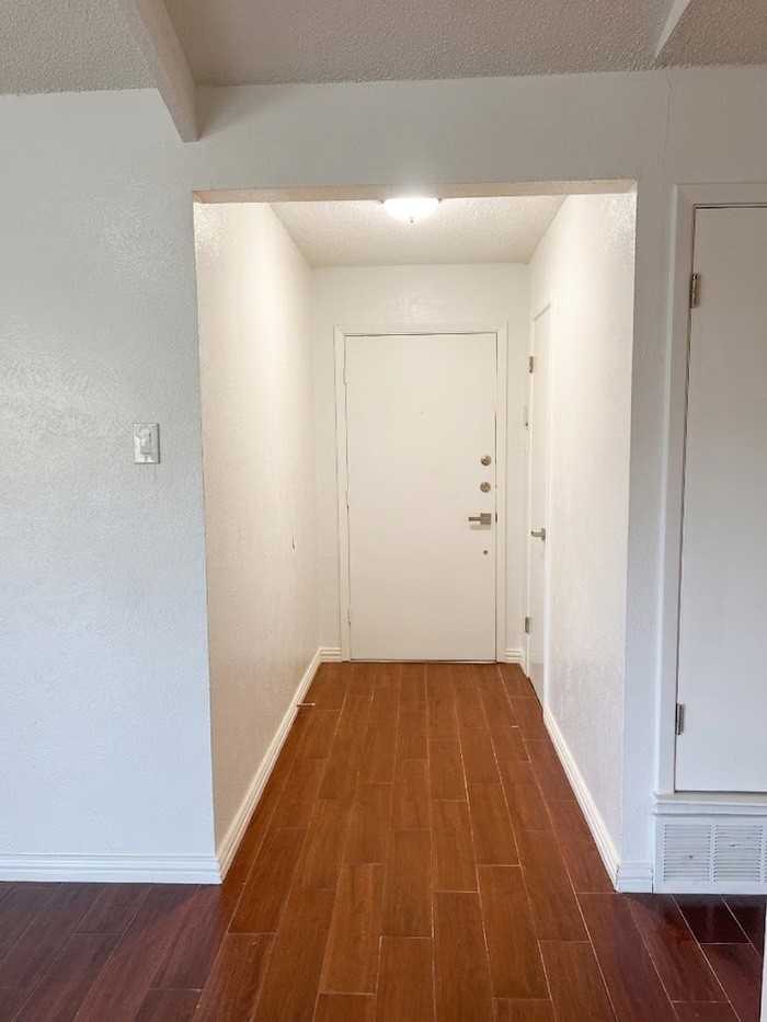 1617 Crest Park Dr - Photo 2 of 22
