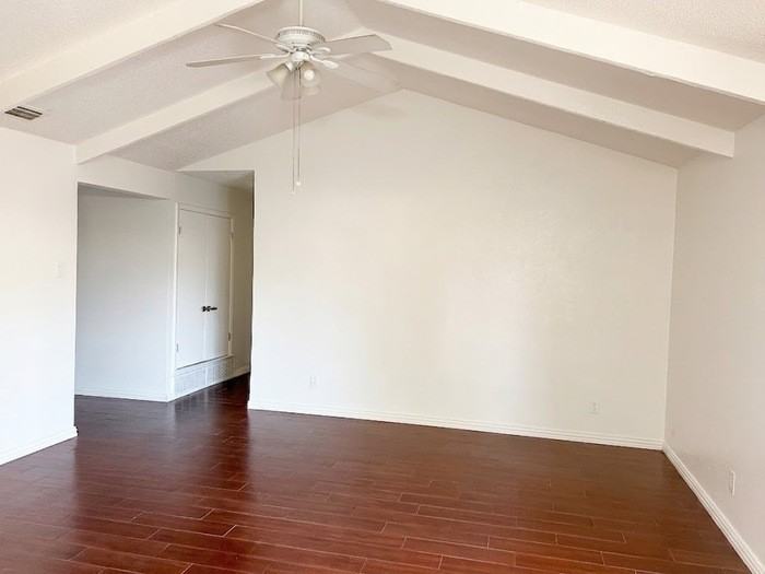 1617 Crest Park Dr - Photo 3 of 22