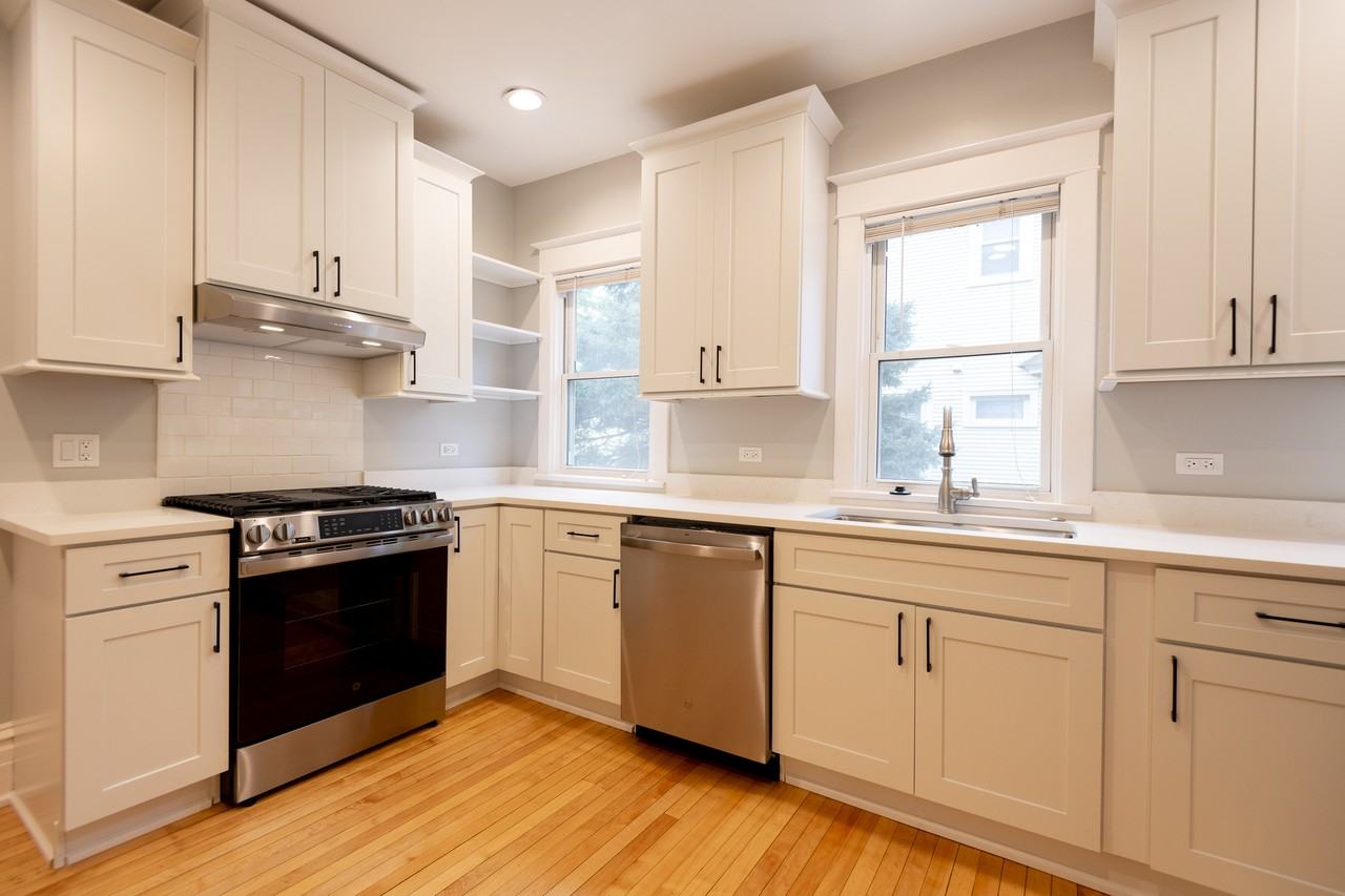 54 Bluff Ave #1 - Photo 3 of 23