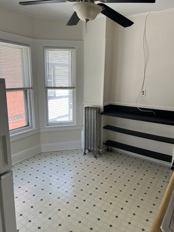 25 Willis St #2F - Photo 4 of 17