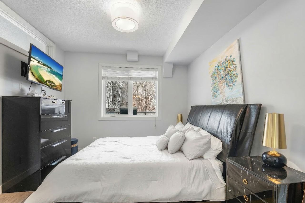 836 Royal Ave Sw - Photo 3 of 50