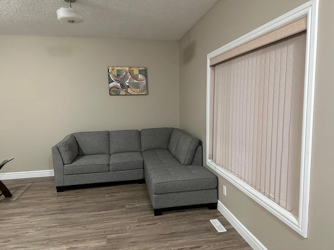 9020 90 Ave Nw - Photo 3 of 19
