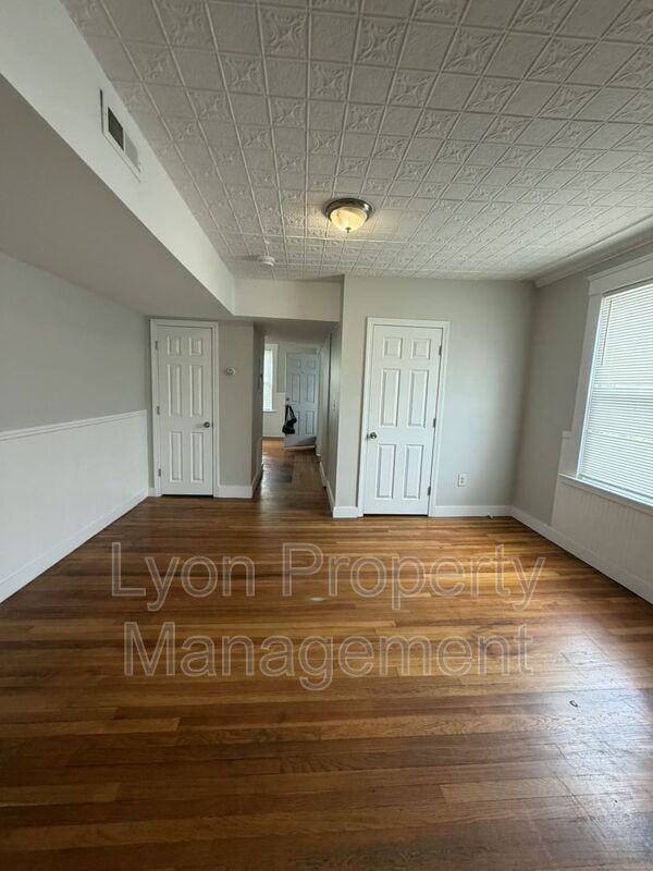 318 Paradis Ave #3 - Photo 6 of 12