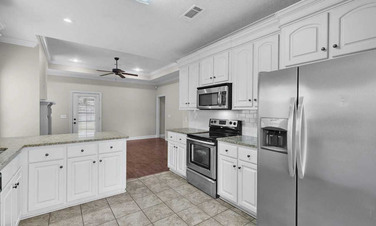728 Chambord Dr #NA - Photo 4 of 14