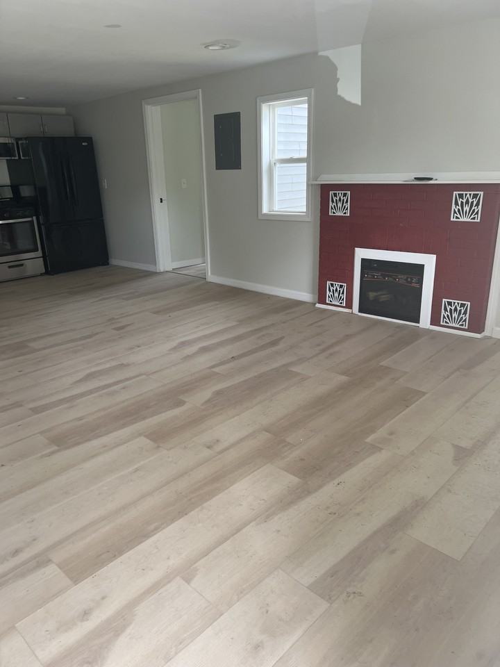 117 119 N Main St #6 - Photo 5 of 9