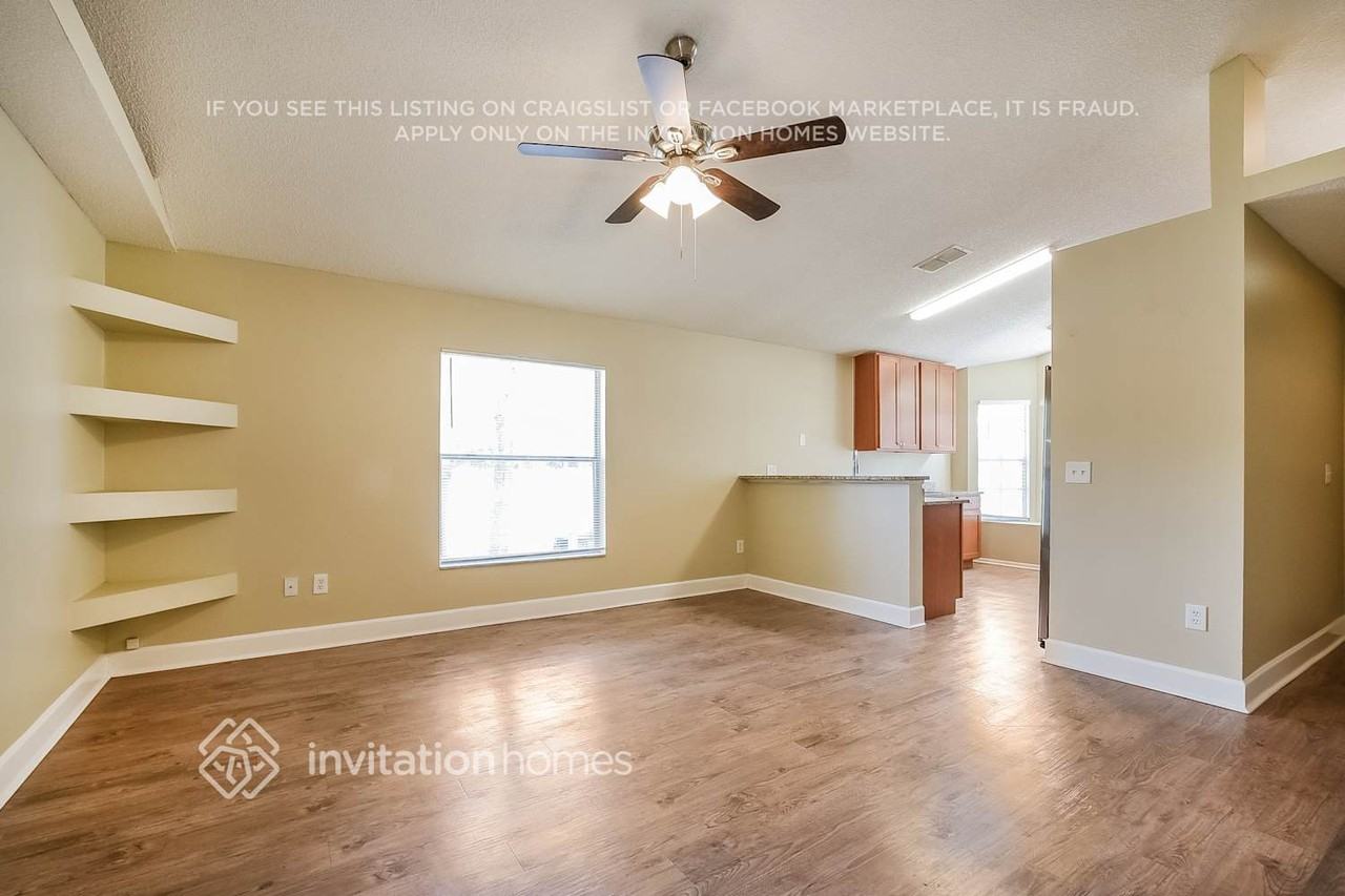 924 N Grant St - Photo 5 of 17