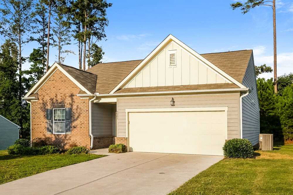 7261 Lacey Dr - Photo 3 of 16