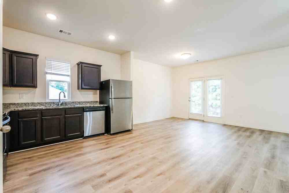 7261 Lacey Dr - Photo 6 of 16