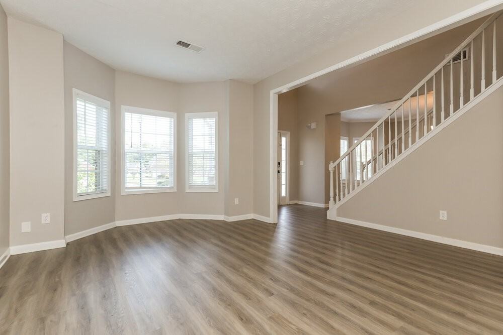 230 Warm Springs Trl - Photo 4 of 17