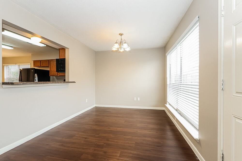 10326 Timberloch Dr - Photo 6 of 17