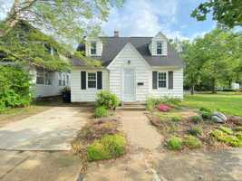 featured image of 30 W 19th St #1