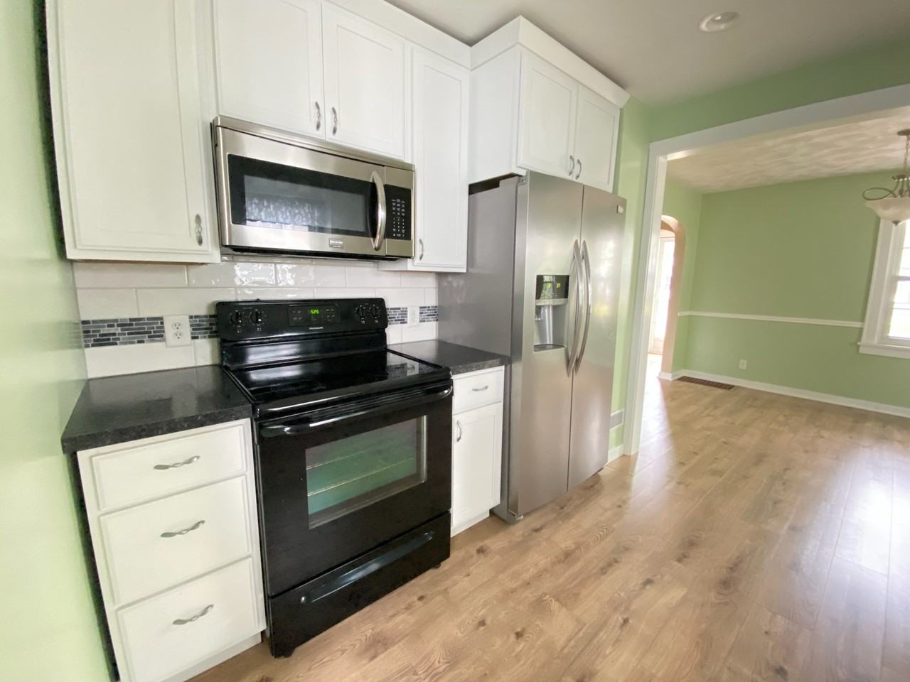 30 W 19th St #1 - Photo 2 of 12