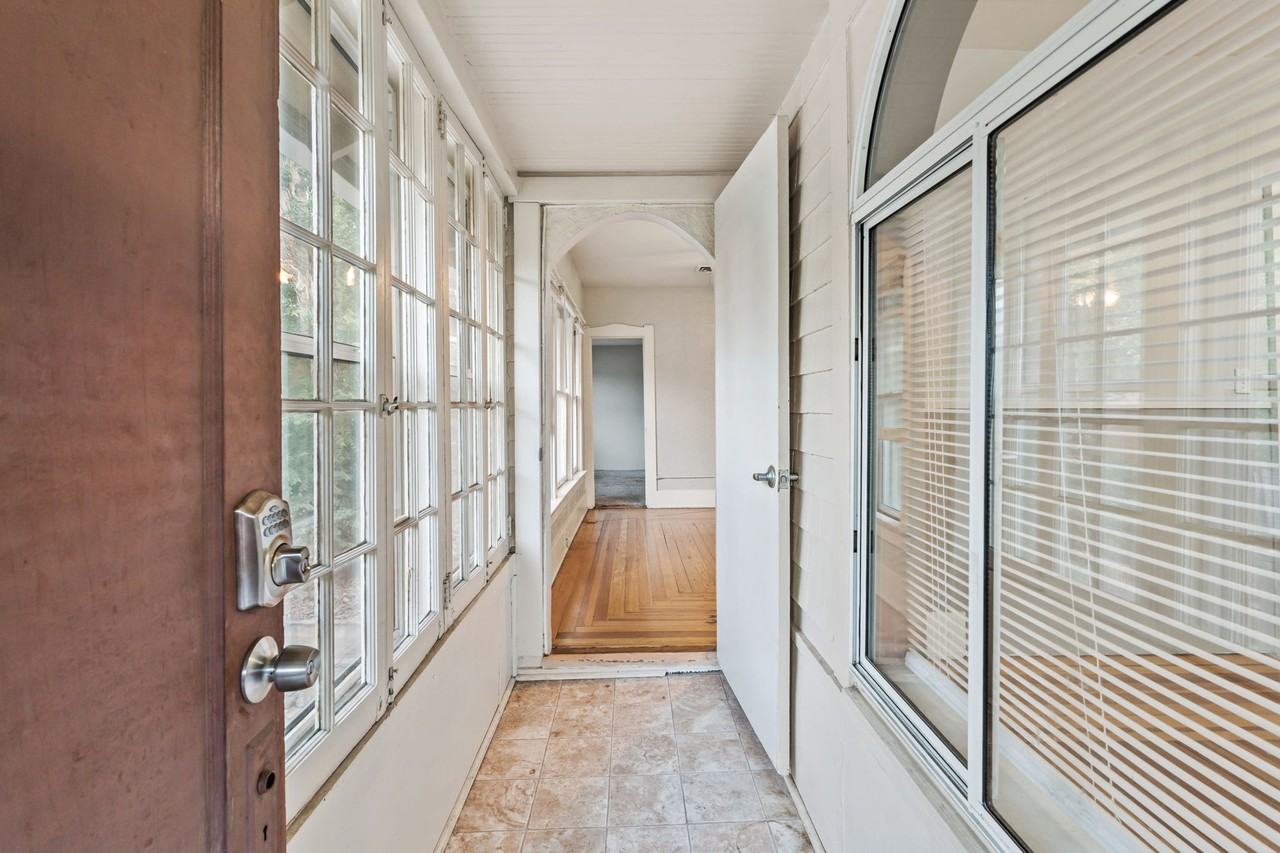 1532 N Chestnut St #A - Photo 2 of 10