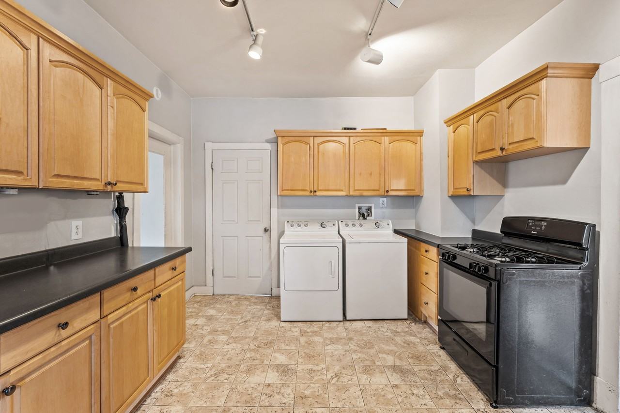 1532 N Chestnut St #A - Photo 4 of 10