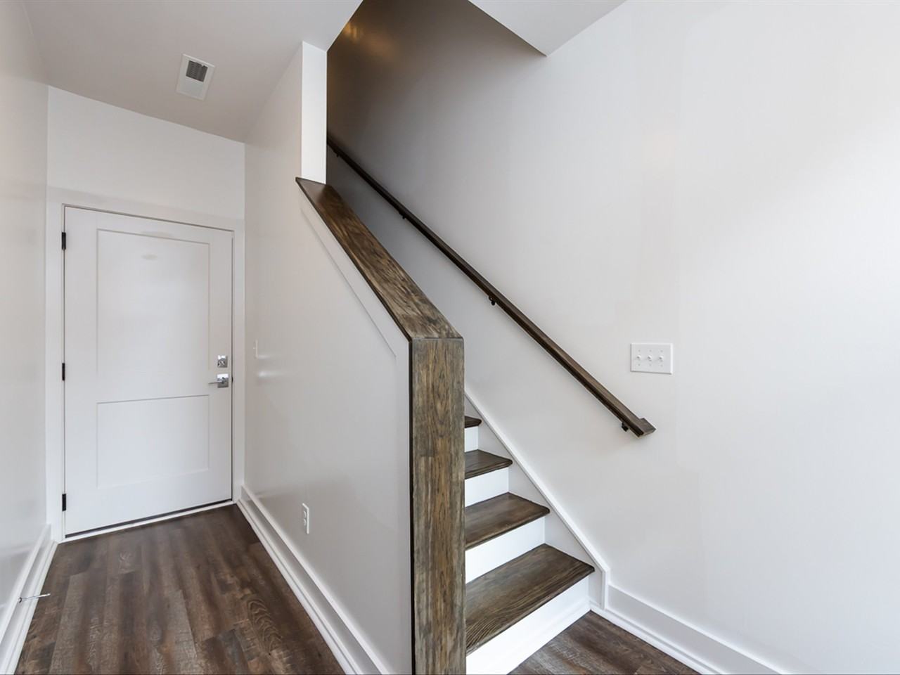 1207 E 36th St #3 - Photo 7 of 50