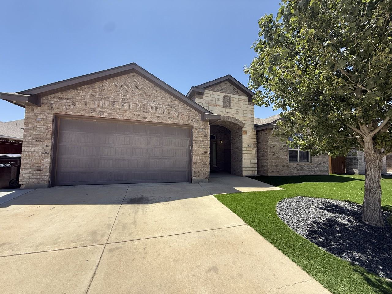 805 Gallantry Ln #1