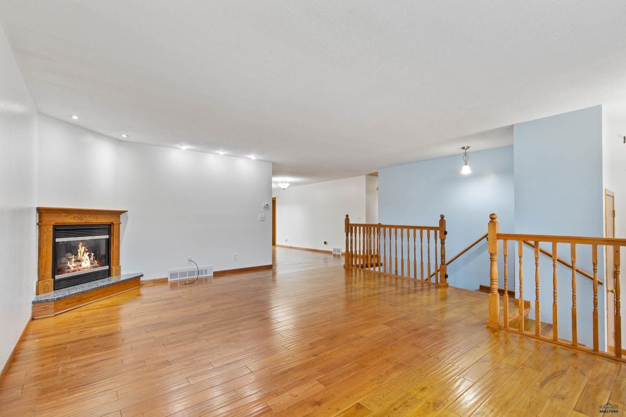 4158 Wisconsin Ave #1 - Photo 5 of 16