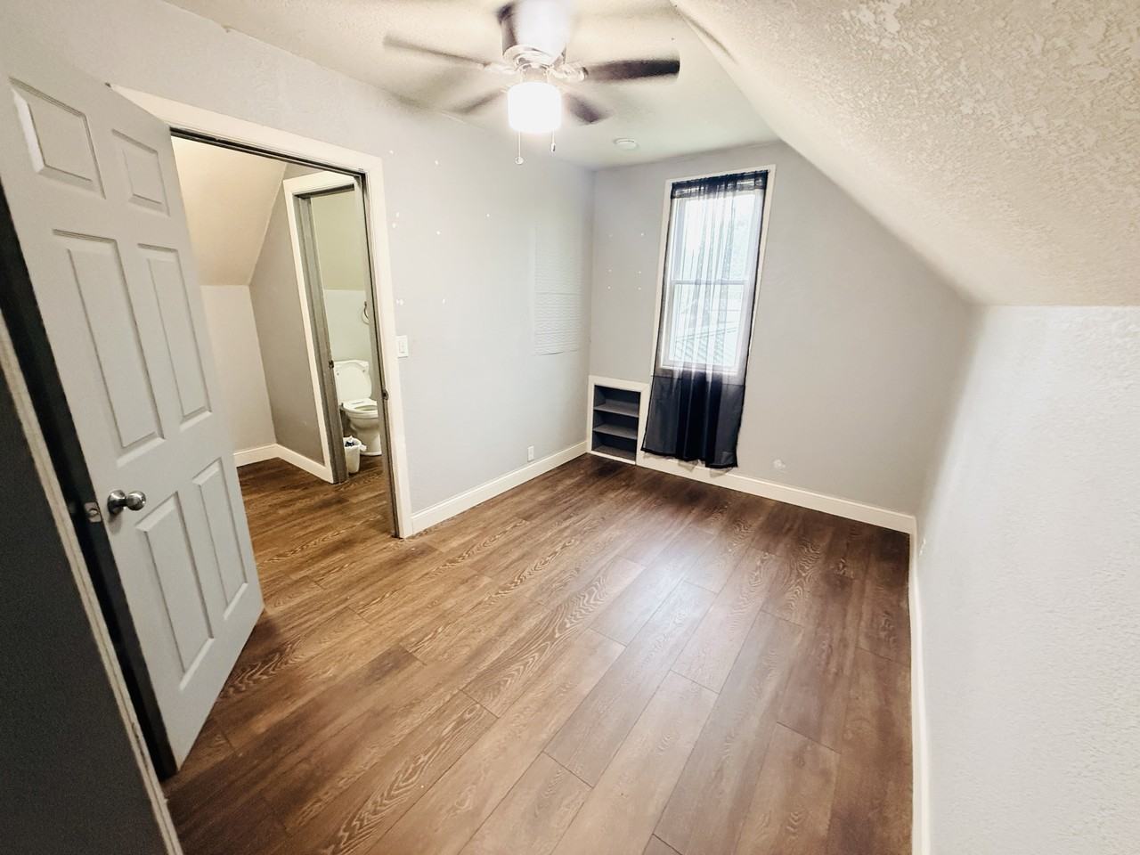 304 S Birch St #1 - Photo 7 of 11
