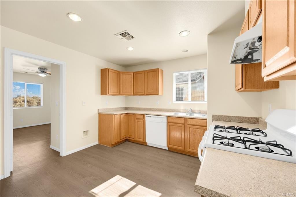 6673 Split Rock Ave #B - Photo 5 of 22