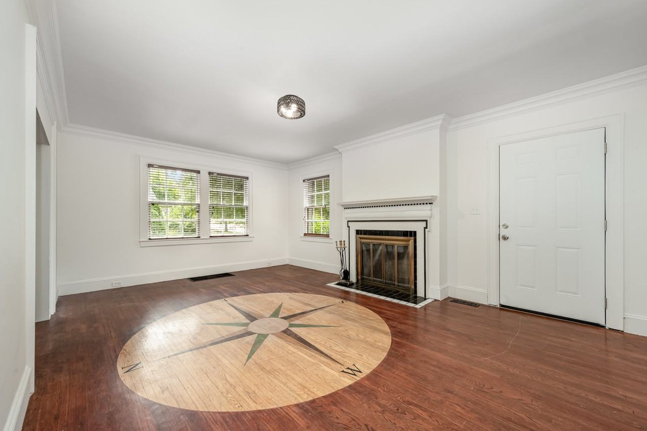 2035 Chesterfield Ave #1 - Photo 3 of 18