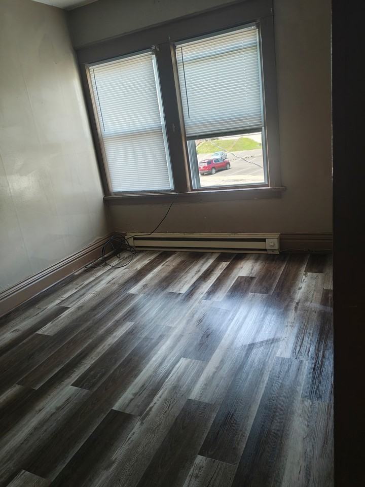 811 Wilmington Ave #7 - Photo 4 of 8