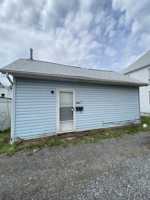 featured image of 806 1/2 Oak St #1