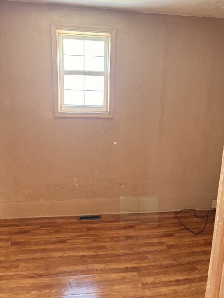 806 1/2 Oak St #1 - Photo 4 of 7