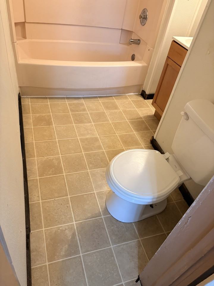 806 1/2 Oak St #1 - Photo 6 of 7