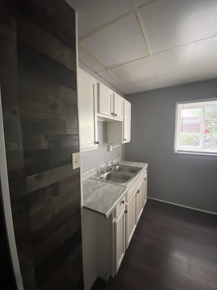 213 Orchard St #101 - Photo 4 of 7