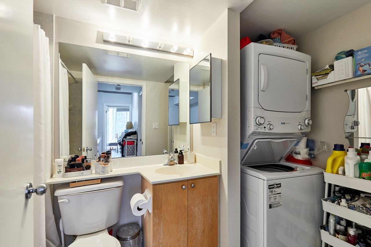 1029 King Street West #204 - Photo 6 of 19