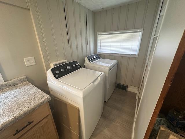1404 W Jackson St - Photo 6 of 8