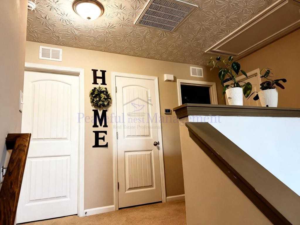 6196 Honeysuckle Ct - Photo 2 of 21