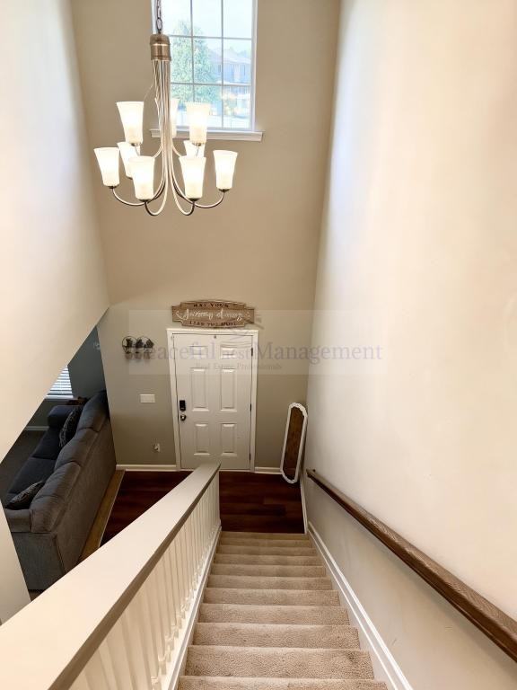 6196 Honeysuckle Ct - Photo 3 of 21