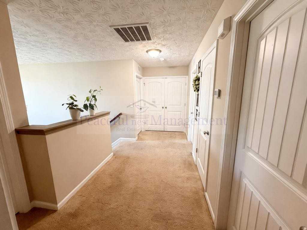 6196 Honeysuckle Ct - Photo 5 of 21