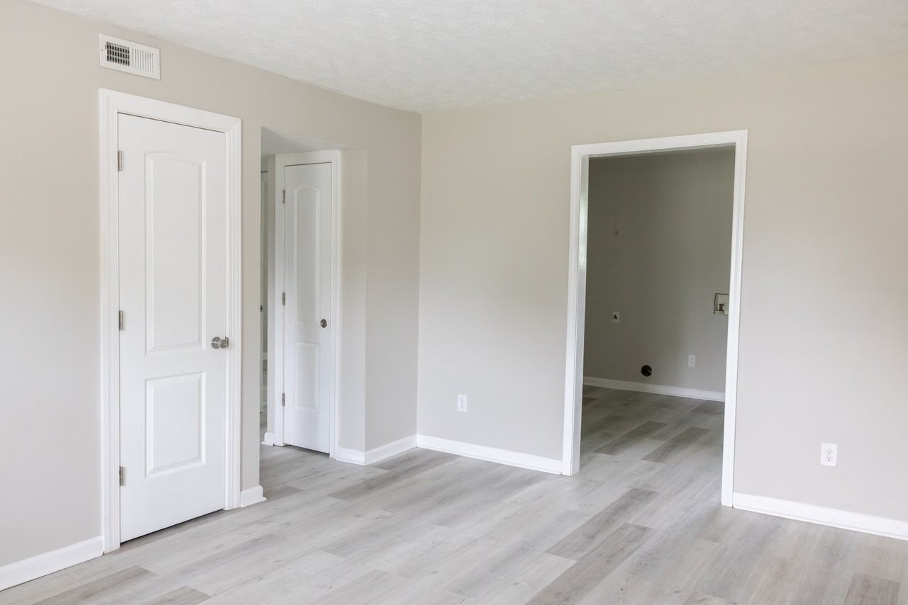 315 Bybee Branch Rd #F - Photo 2 of 18
