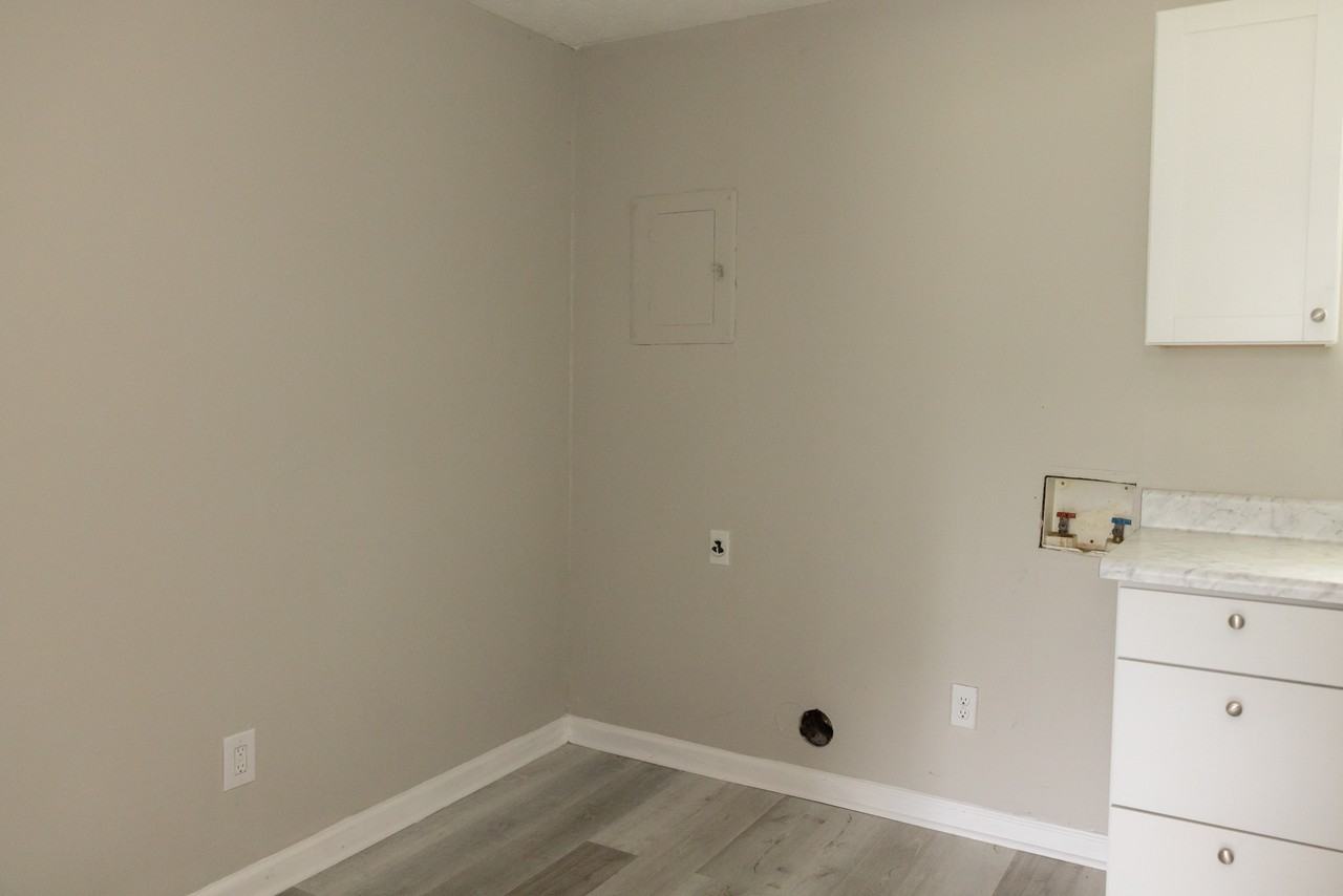 315 Bybee Branch Rd #F - Photo 6 of 18