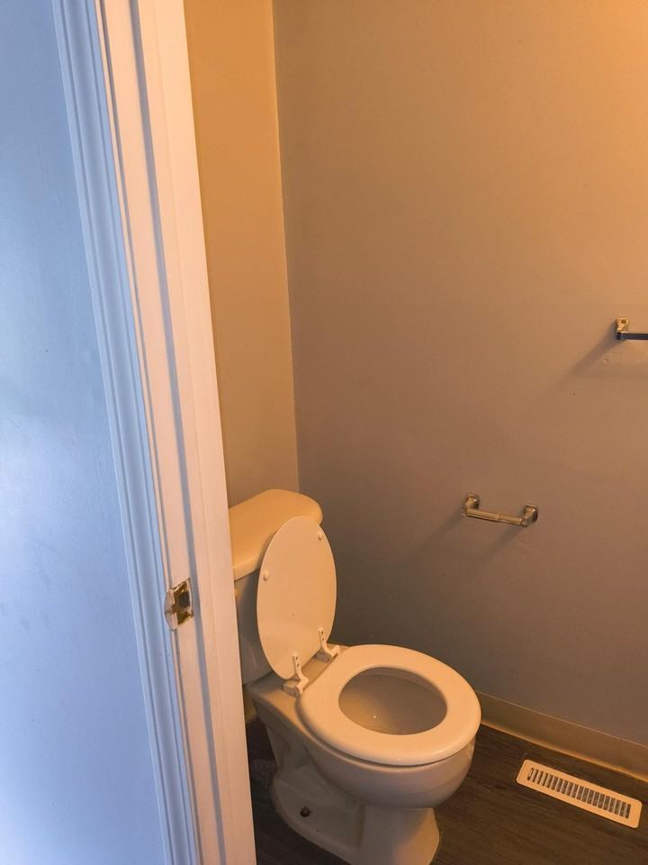 642 E Buchtel Ave - Photo 2 of 18