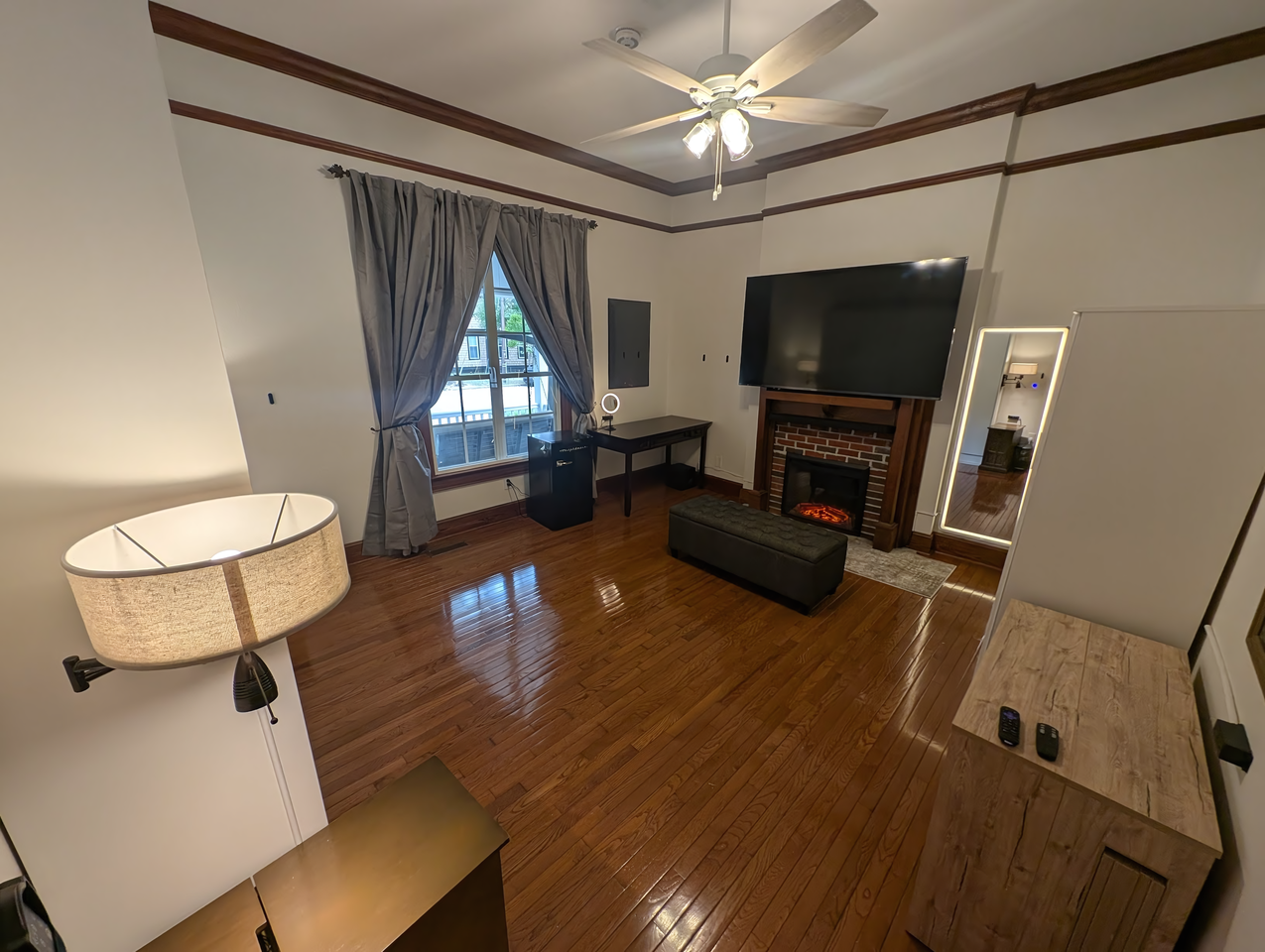 215 S Cedar Ave - Photo 4 of 50