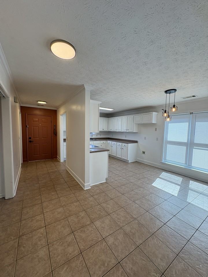 143 Ridgeview Dr - Photo 2 of 14