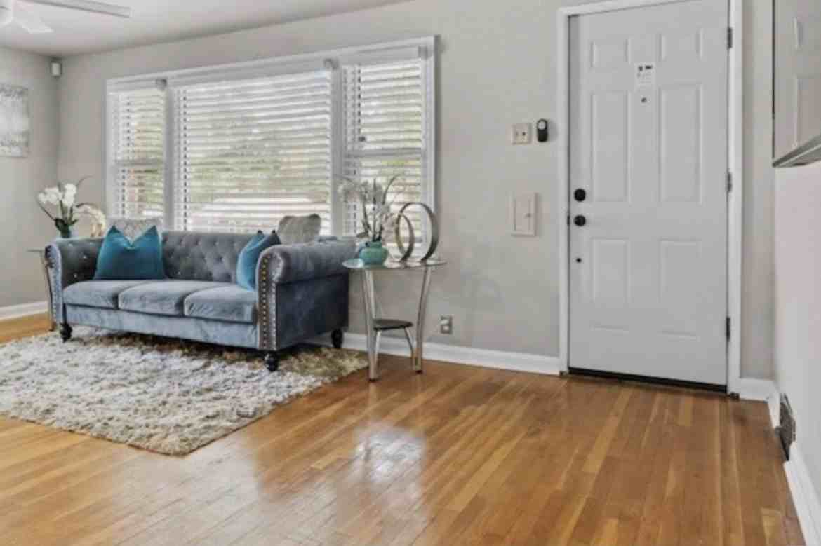 8121 Bluemont Way - Photo 3 of 14
